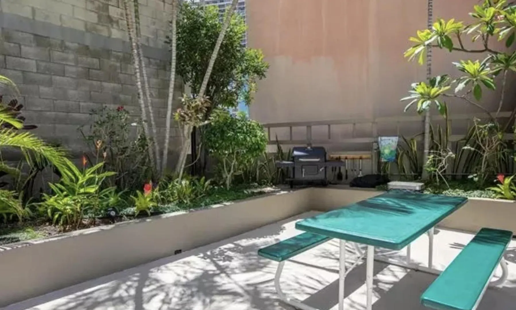 Gem Of Waikiki At Inn On The Park Honolulu 0*,